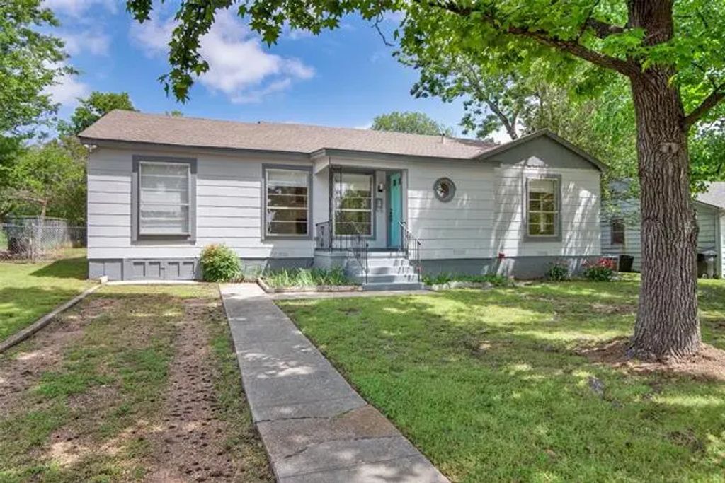 1501 W Day Street, Denison