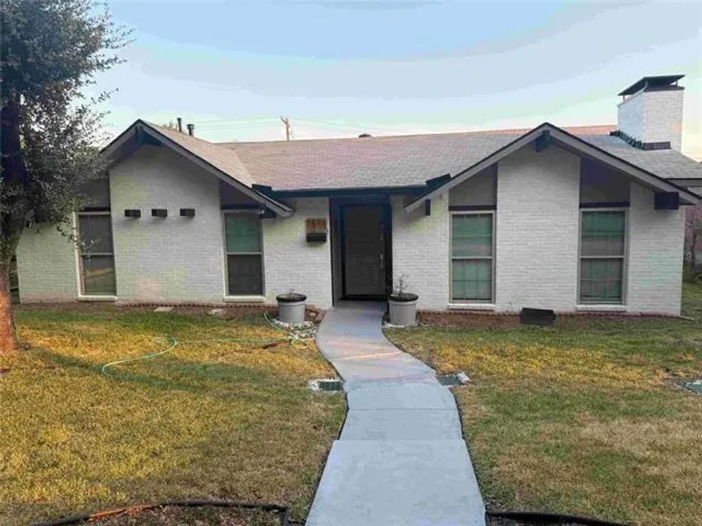 1806 Haymeadow, Carrollton