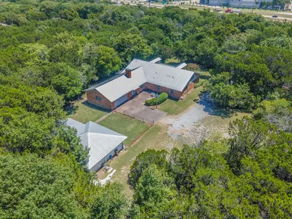 1047 S Highway 67 Highway, Cedar Hill