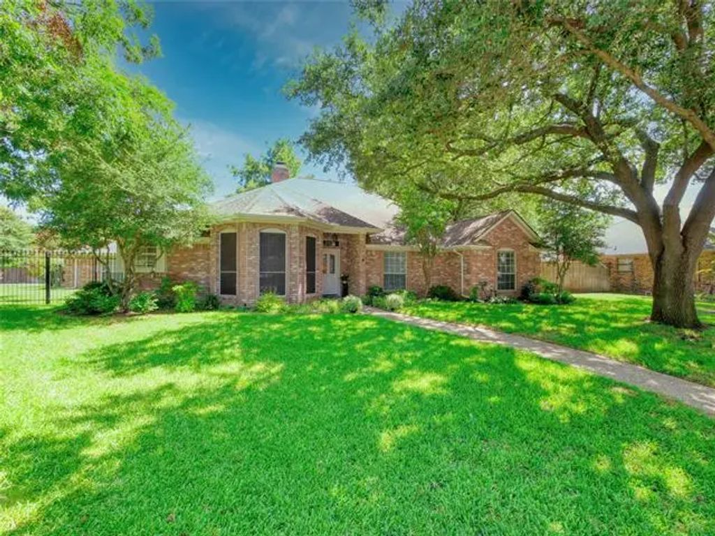 3406 Oak Trail Drive, Rowlett