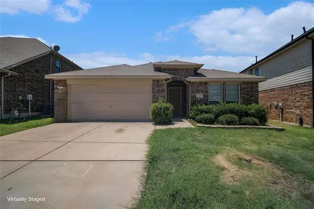 1221 Shalimar Drive, Fort Worth