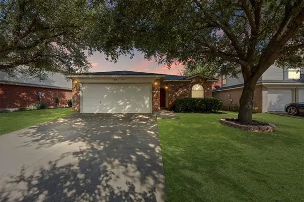617 Bluejay Drive, Saginaw