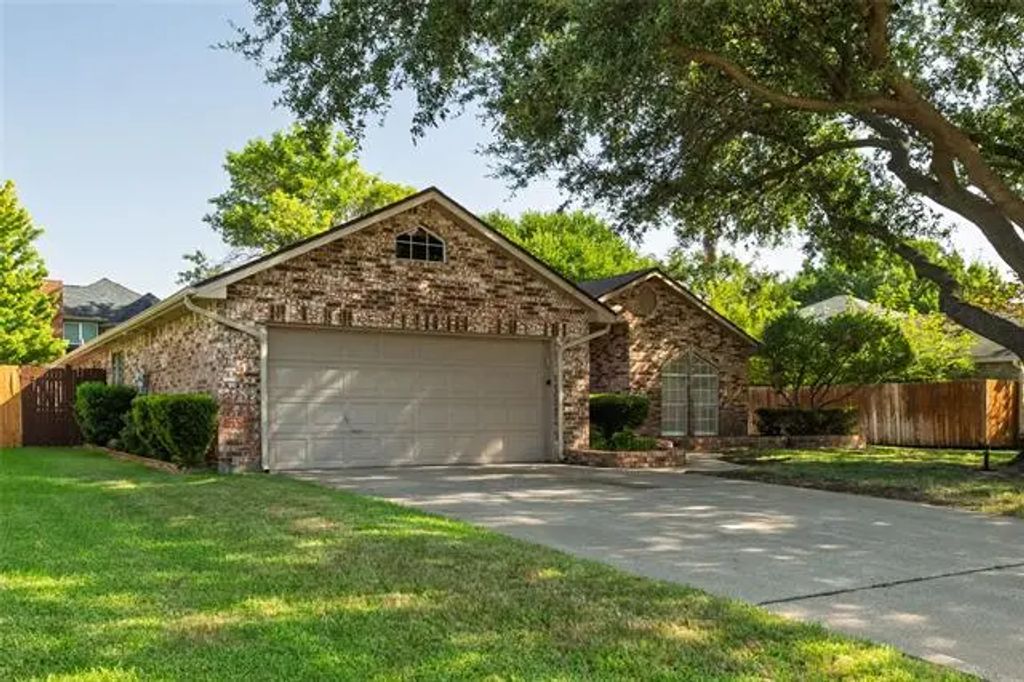 10 Monterey Drive, Trophy Club