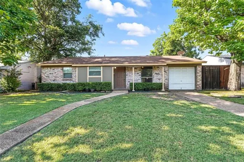2916 Janet Way, Plano