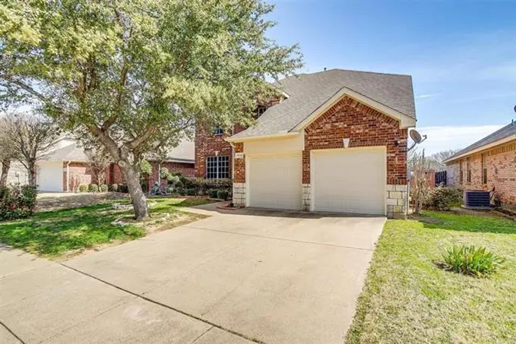 7808 Quiet Waters Drive, Arlington