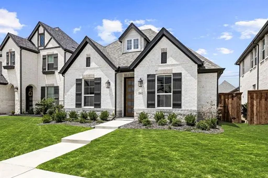 2612 Muirwood Way, Celina