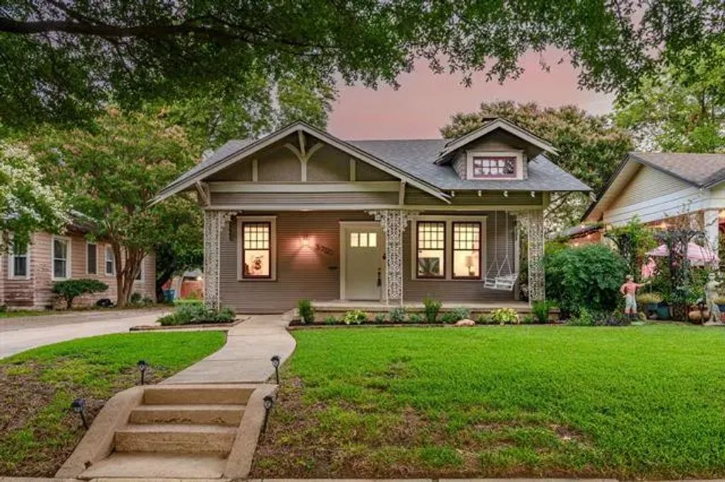 322 S Montclair Avenue, Dallas