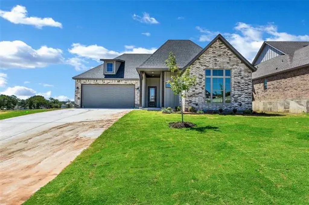 103 Hall Street, Glen Rose