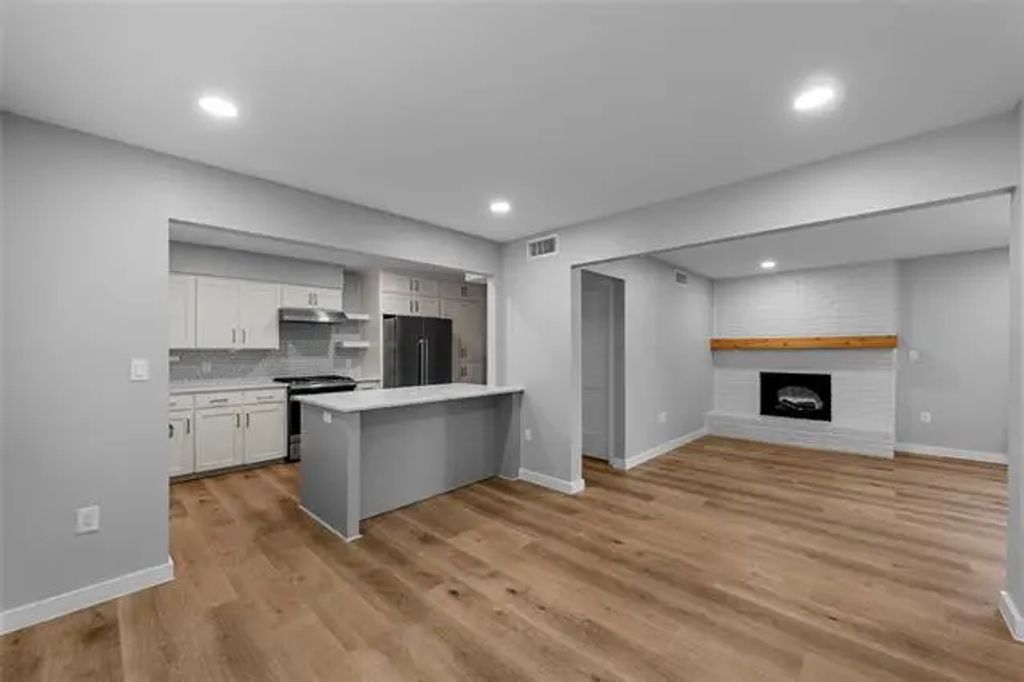 7607 Wellcrest Drive, Dallas