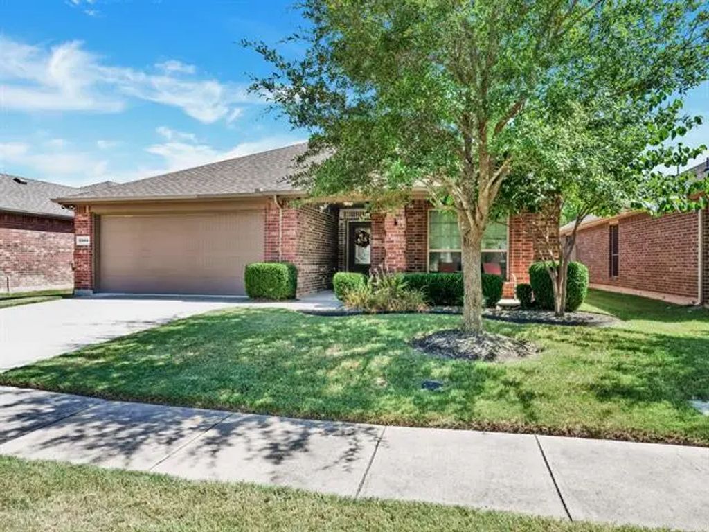 2305 Luscombe Lane, Anna