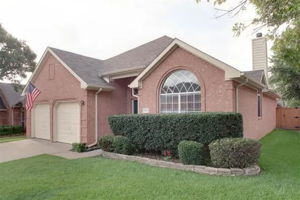2320 Suntree Lane, Flower Mound