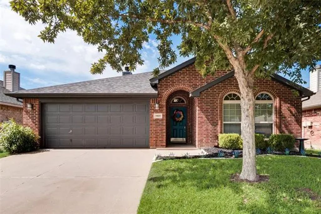 3905 Cedar Falls Drive, Fort Worth