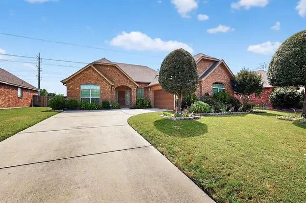 208 Goldeneye Drive, DeSoto