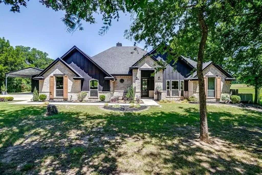 5600 Weiland Road, Weatherford
