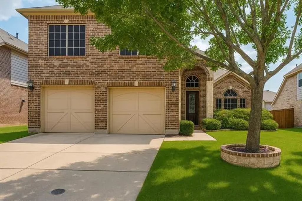 2743 Columbus, Grand Prairie