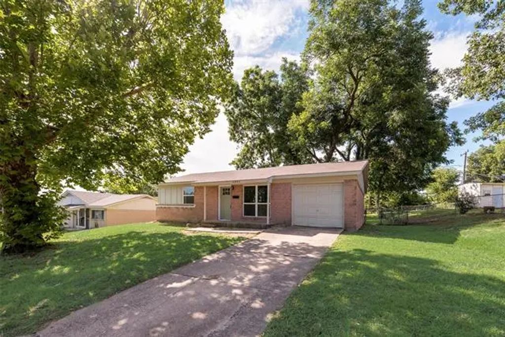 4250 Mehalia Drive, Dallas