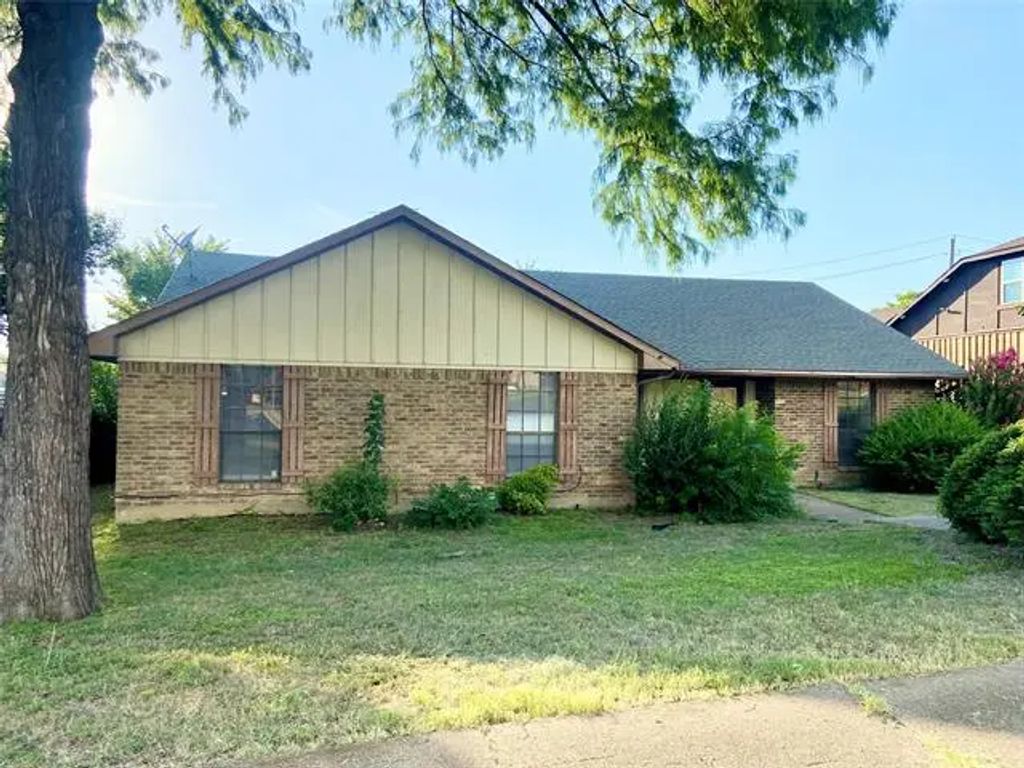 1905 Los Rios Boulevard, Plano