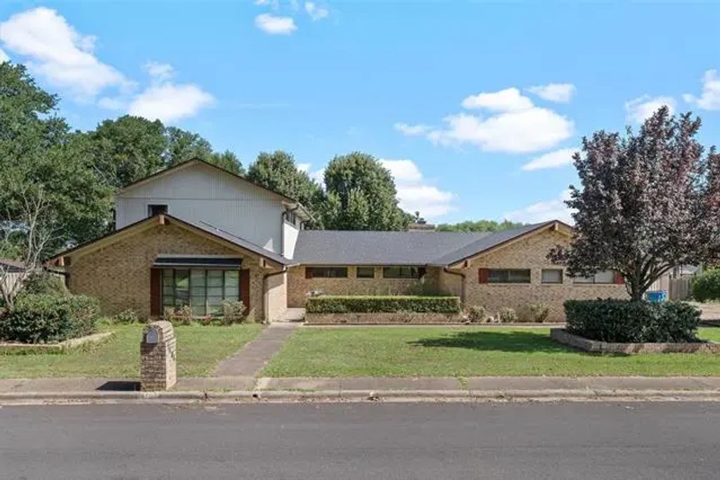 1404 Brailwood Trail, Henderson