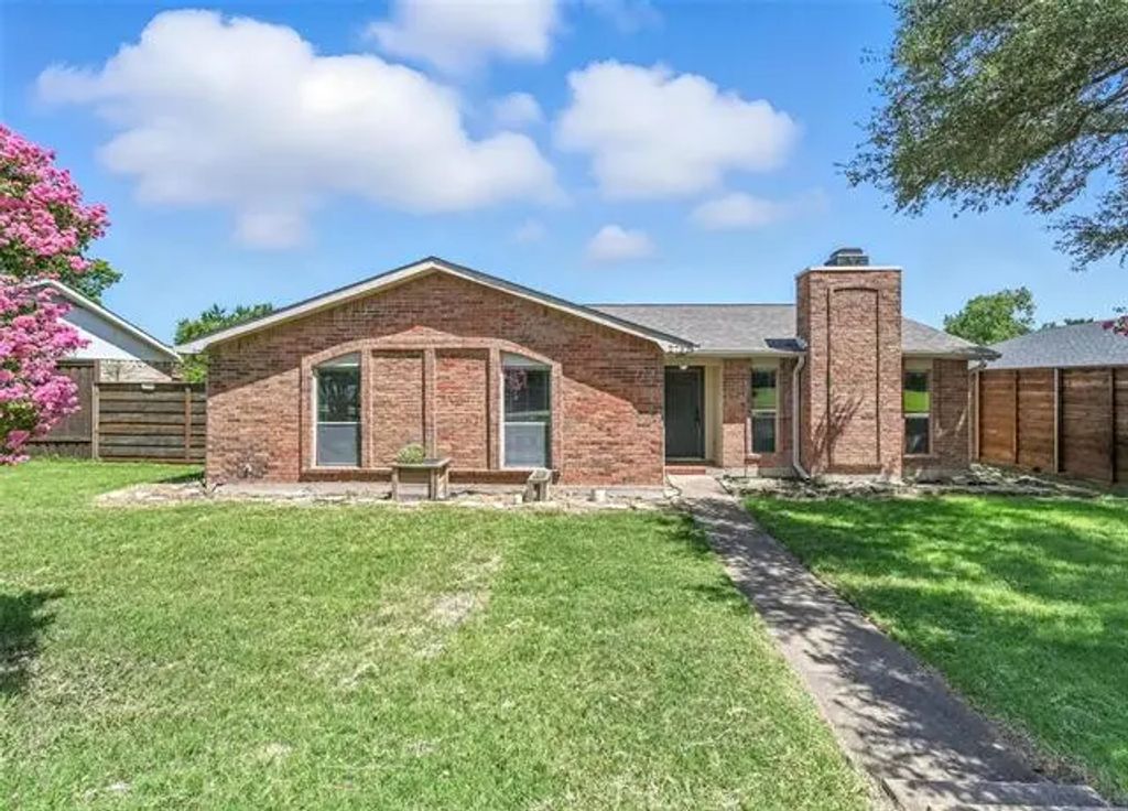 2733 E Wentwood Drive, Carrollton