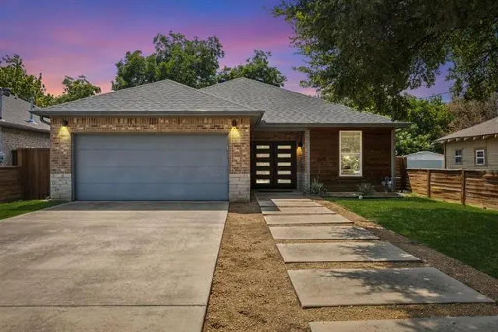 2411 Clymer Street, Dallas