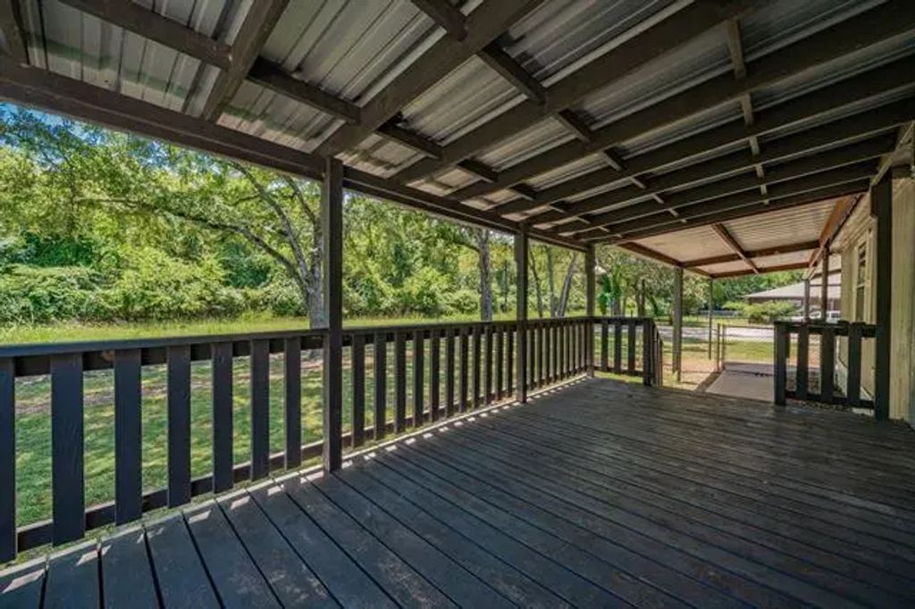 1120 Redoak Drive, West Tawakoni