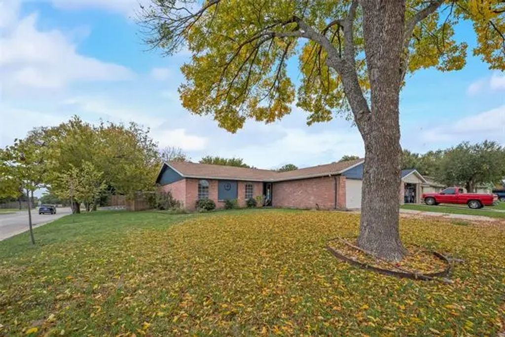 434 Stroud Lane, Garland