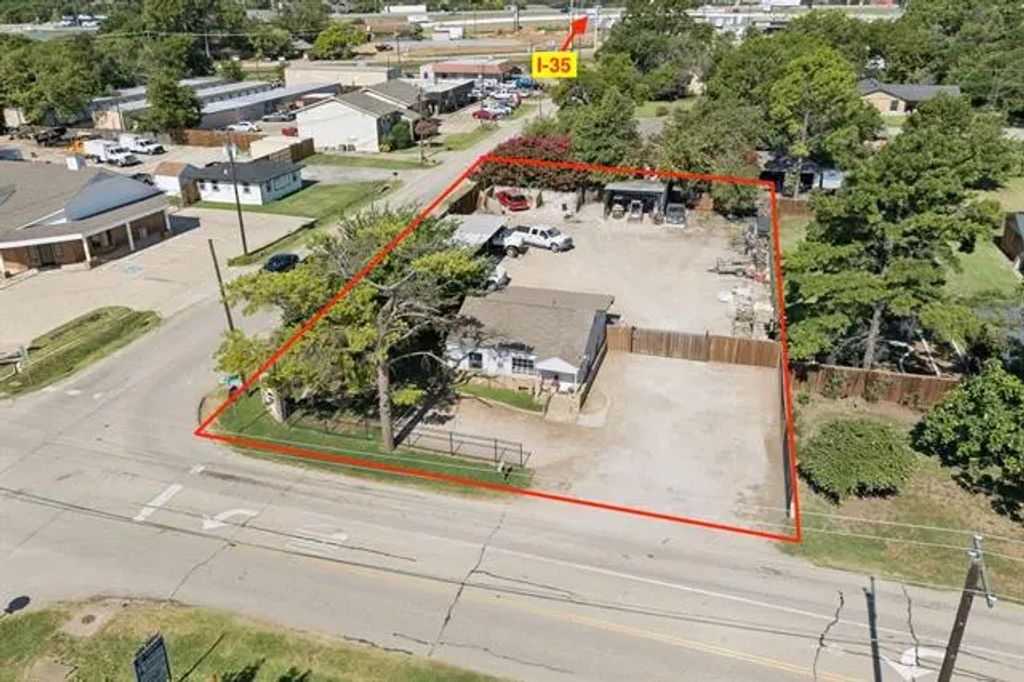 101 N Shady Shores Drive, Lake Dallas
