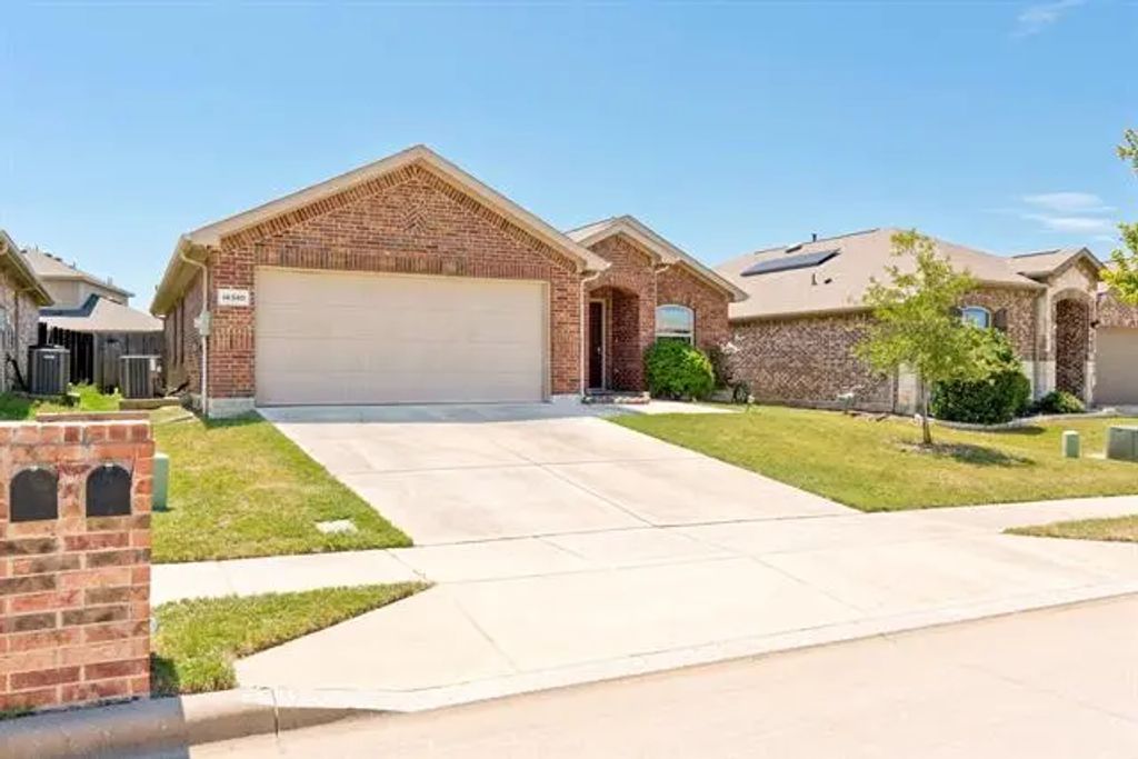 14340 Broomstick Road, Fort Worth