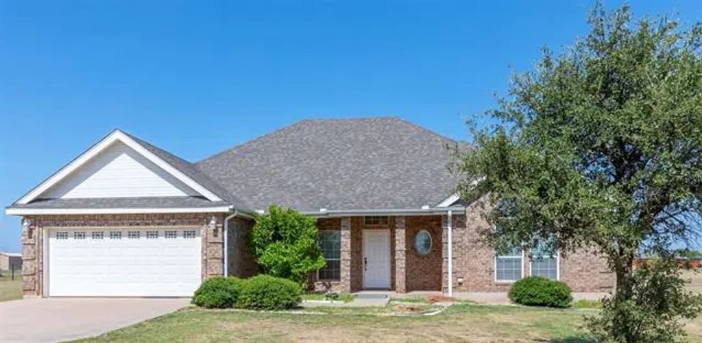 214 County Road 142, Tuscola