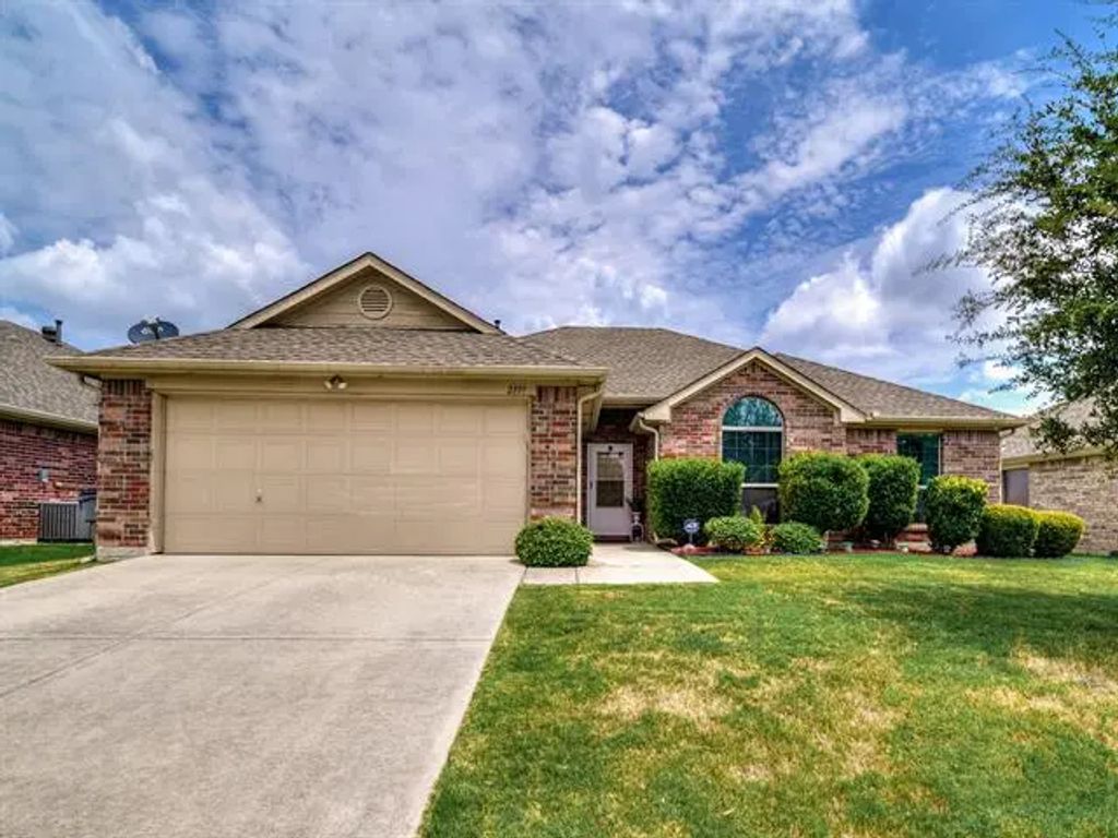 2109 Shady Bend Circle, Little Elm