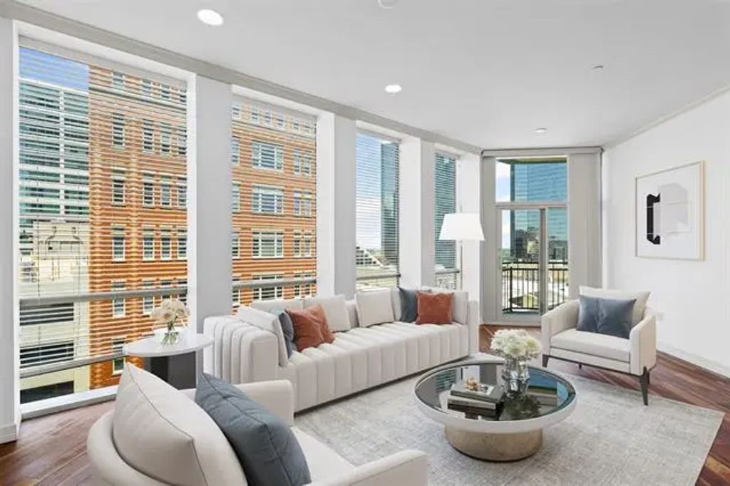500 Throckmorton Street 1104, Fort Worth