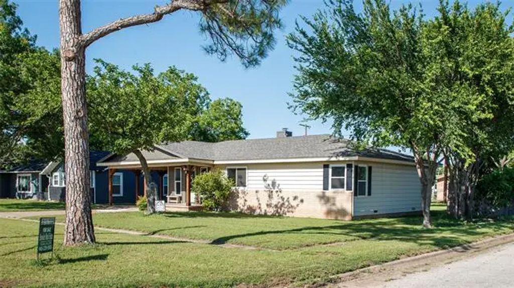 411 S Ave H, Olney