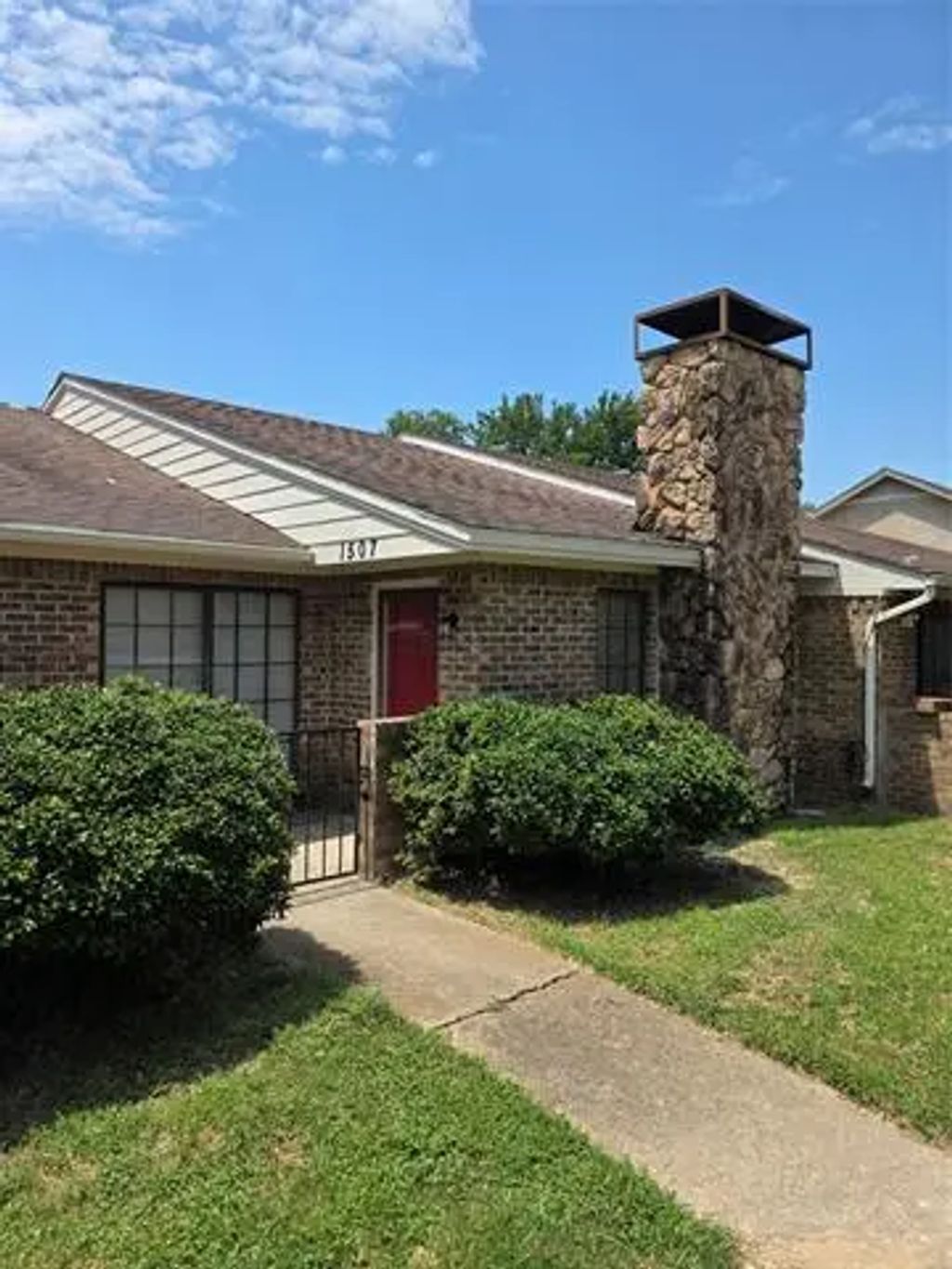 1507 Cherrycrest Street, Dallas