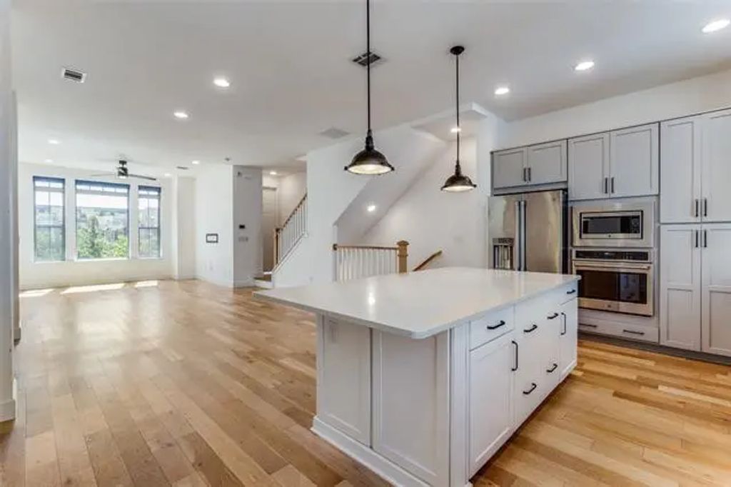2762 Yellow Jasmine Lane, Dallas