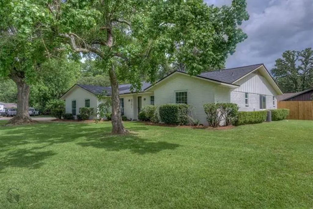 8701 Dogwood Trail, Haughton