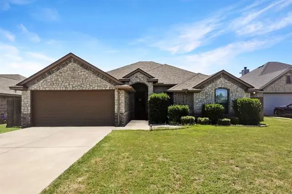 710 Denali Court, Tolar