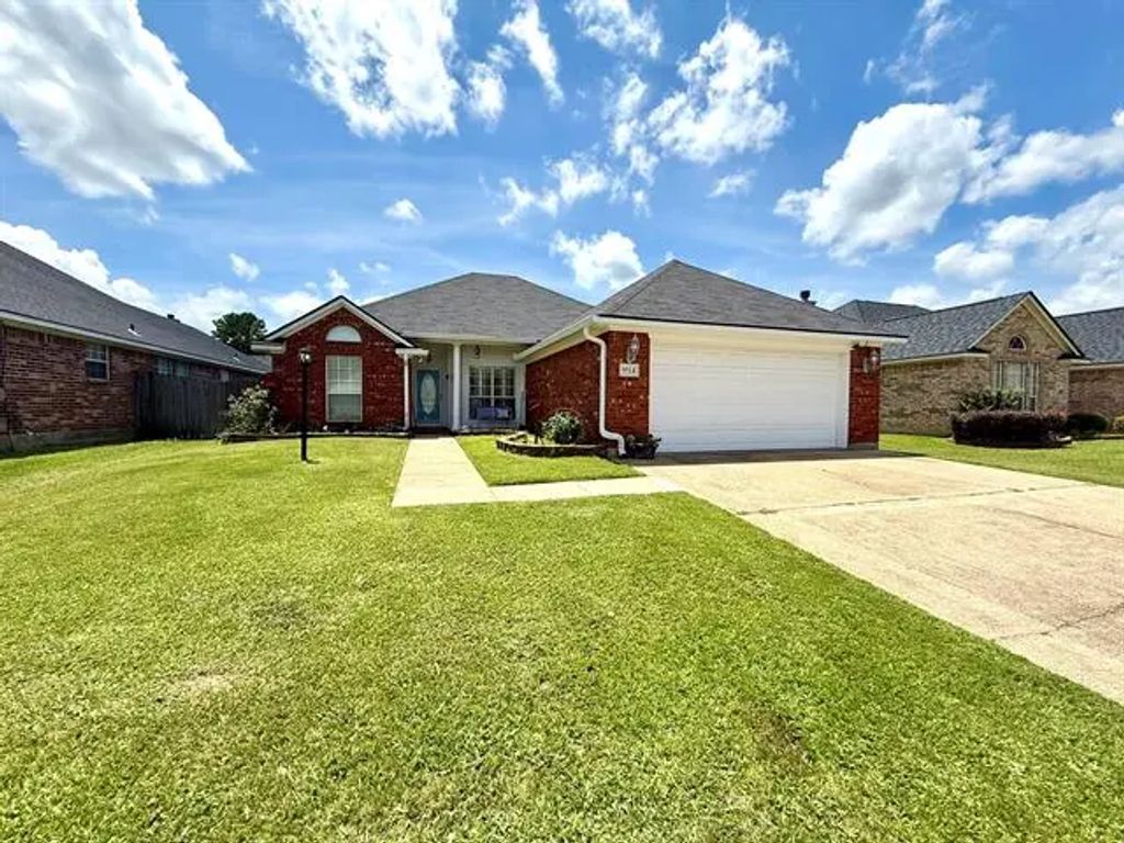 9514 Rose Hollow Lane, Shreveport