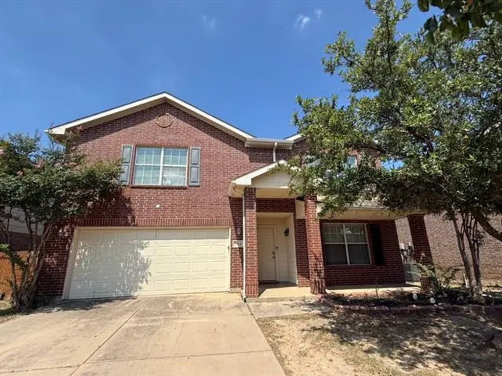 8813 Stirrup Way, Fort Worth