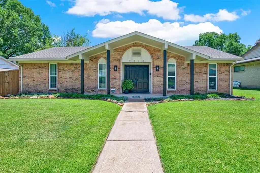 2316 Greenhill Drive, Mesquite