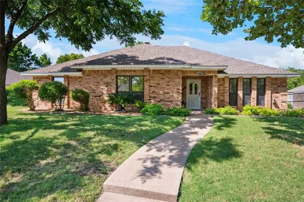 3405 Deep Valley Trail, Plano