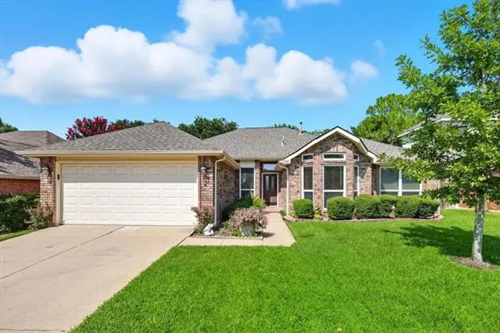 2321 Whitman Lane, Flower Mound