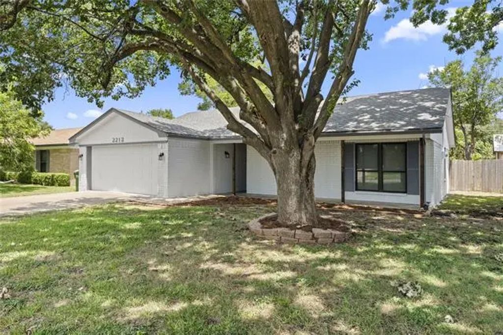 2212 Century Drive, Waco
