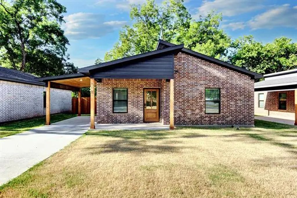 118 E Harrison Street, Denison