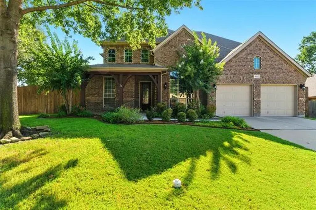 1612 Almond Drive, Mansfield