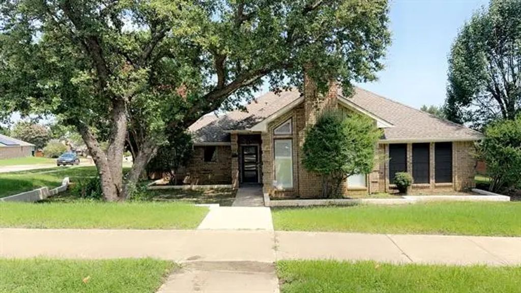 3726 Cromwell Drive, Carrollton