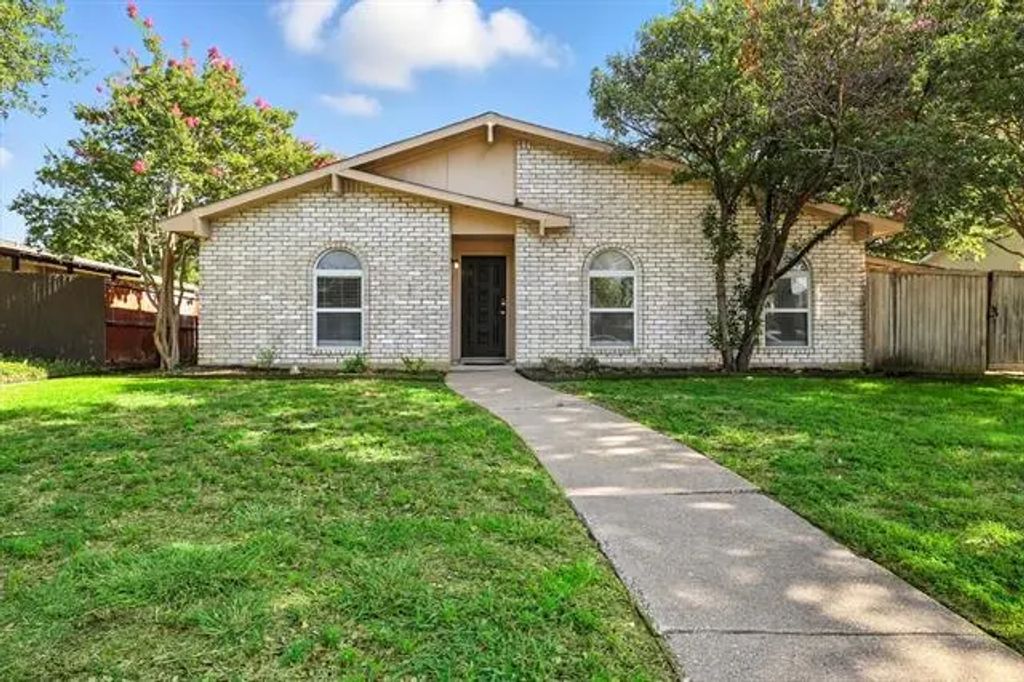 1629 Shreveport Trail, Plano