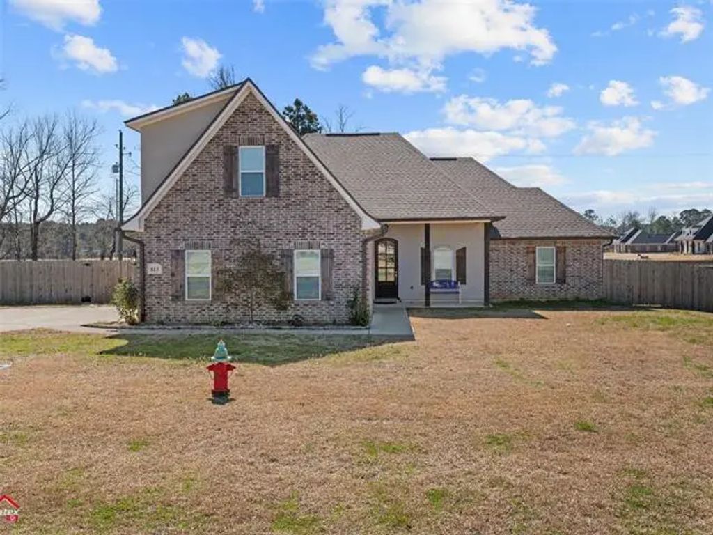 813 Limestone Drive, Haughton