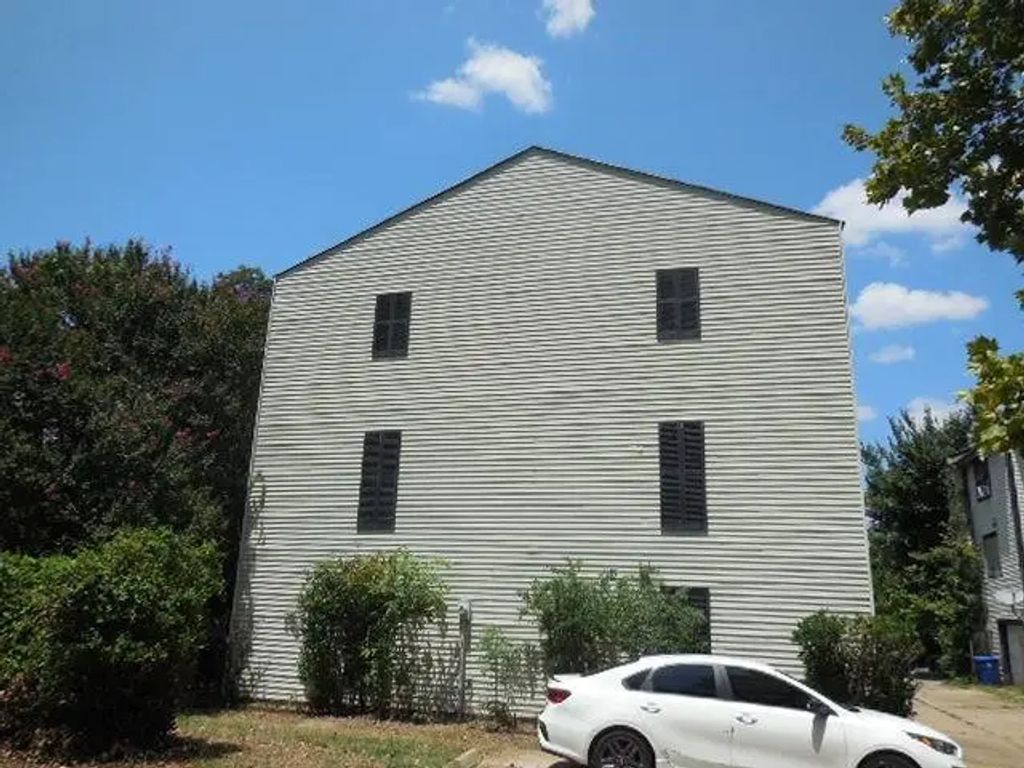1414 Highland Avenue 15, Shreveport