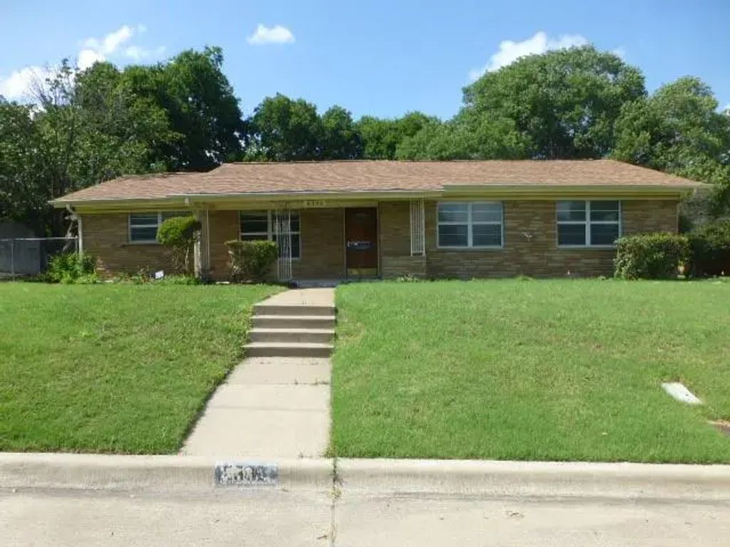 8300 Doreen Avenue, Fort Worth