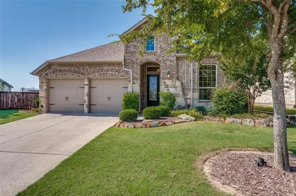 404 Village Creek Drive, McKinney